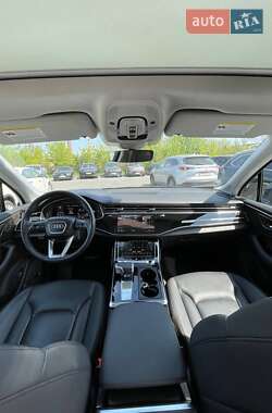 Внедорожник / Кроссовер Audi Q7 2019 в 