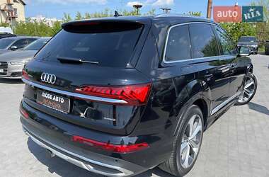 Внедорожник / Кроссовер Audi Q7 2019 в 