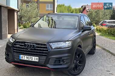 Позашляховик / Кросовер Audi Q7 2016 в 