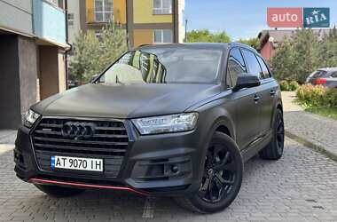 Позашляховик / Кросовер Audi Q7 2016 в 