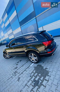 Внедорожник / Кроссовер Audi Q7 2012 в 