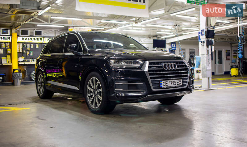 Позашляховик / Кросовер Audi Q7 2015 в Чернівцях