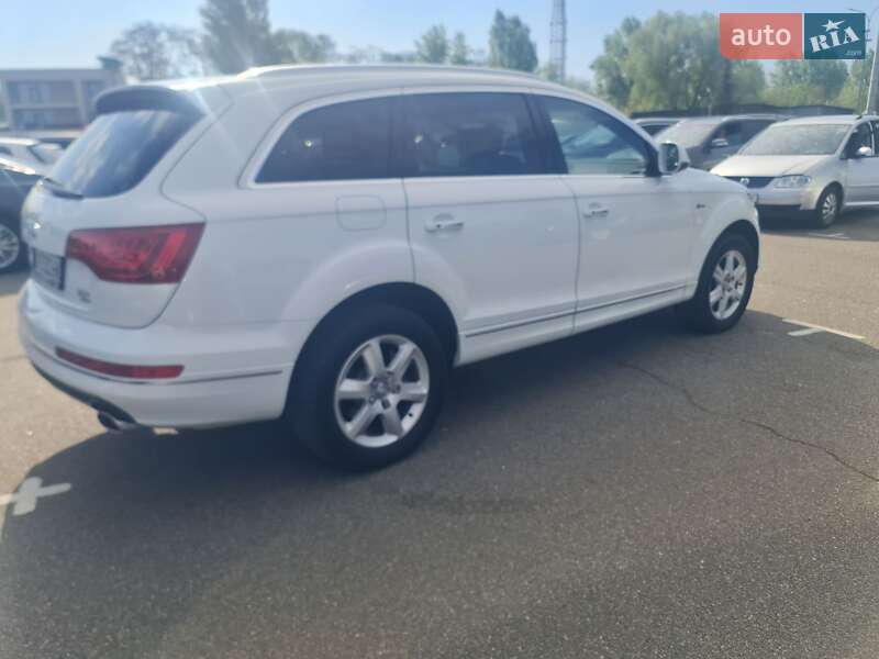 Позашляховик / Кросовер Audi Q7 2014 в Києві