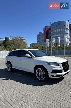 Внедорожник / Кроссовер Audi Q7 2012 в 