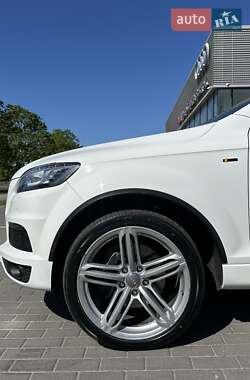 Внедорожник / Кроссовер Audi Q7 2012 в 