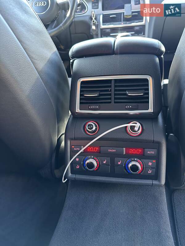 Позашляховик / Кросовер Audi Q7 2012 в Києві фото 31 Позашляховик / Кросовер Audi Q7 2012 в Києві