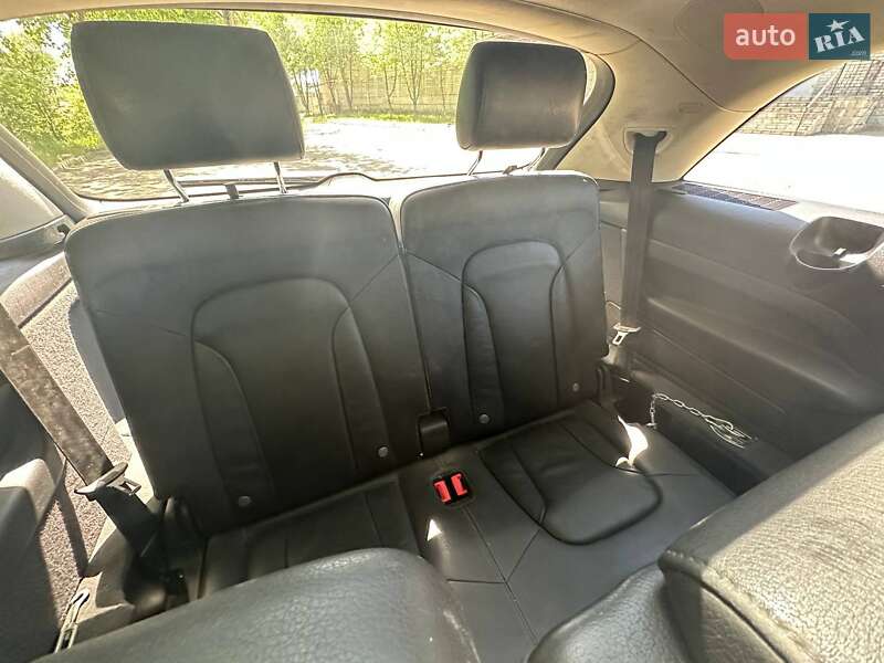 Позашляховик / Кросовер Audi Q7 2007 в Павлограді