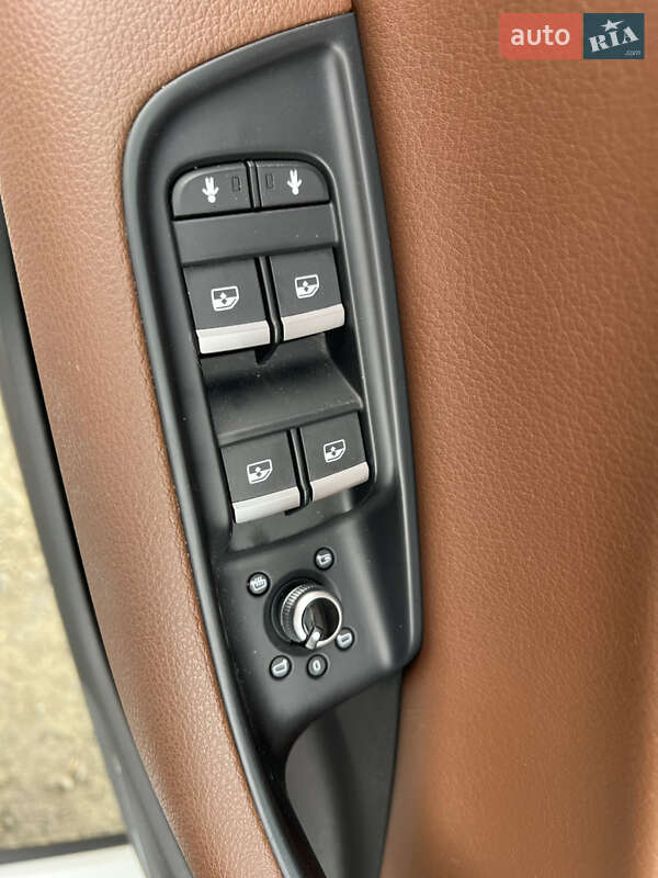 Внедорожник / Кроссовер Audi Q7 2017 в Луцке