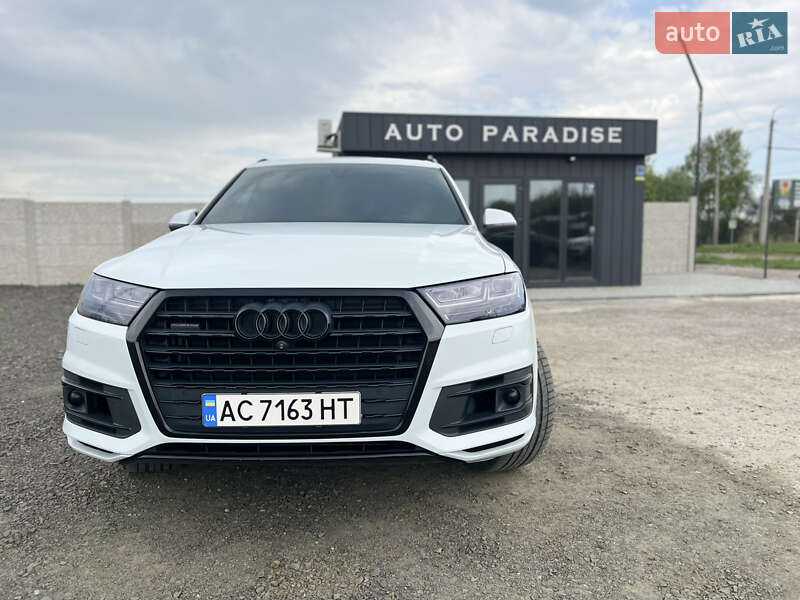 Внедорожник / Кроссовер Audi Q7 2017 в Луцке