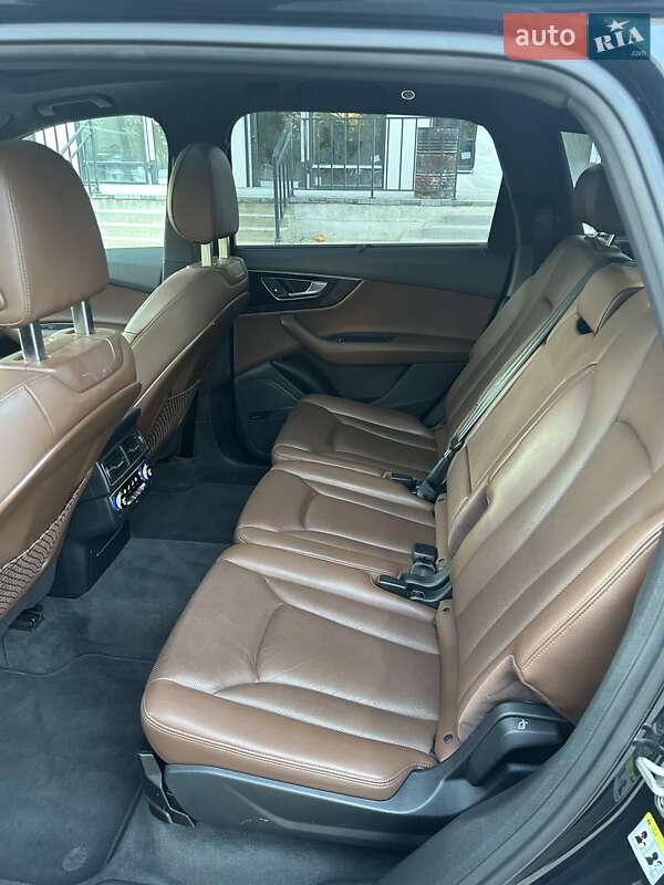 Внедорожник / Кроссовер Audi Q7 2016 в Виннице
