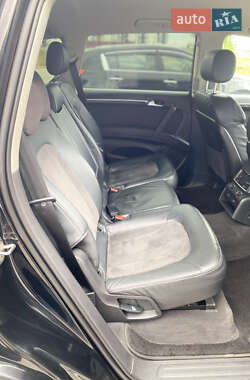 Внедорожник / Кроссовер Audi Q7 2014 в 