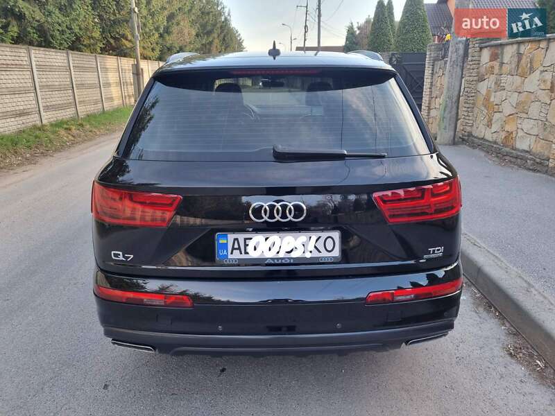 Внедорожник / Кроссовер Audi Q7 2016 в Виннице