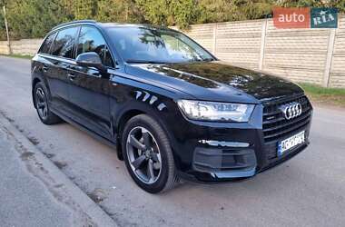 Внедорожник / Кроссовер Audi Q7 2016 в 