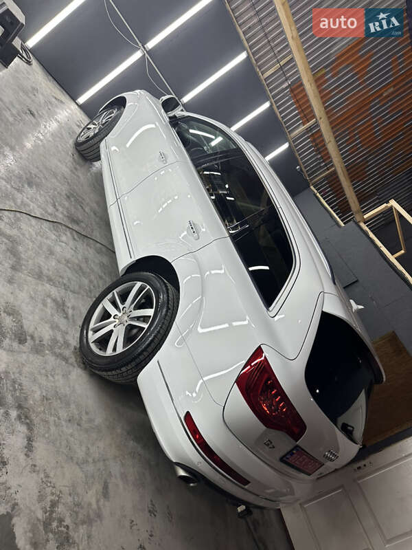 Внедорожник / Кроссовер Audi Q7 2014 в Владимире