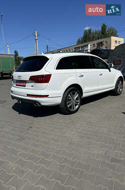 Внедорожник / Кроссовер Audi Q7 2014 в 