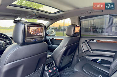 Внедорожник / Кроссовер Audi Q7 2009 в 