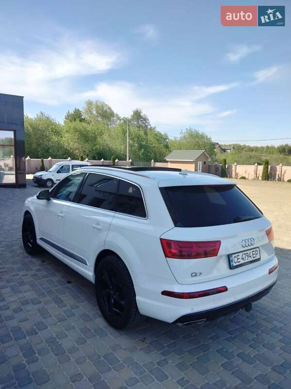 Внедорожник / Кроссовер Audi Q7 2016 в Черновцах
