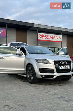 Позашляховик / Кросовер Audi Q7 2007 в Луцьку