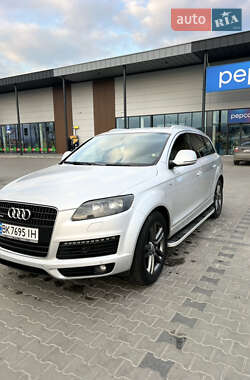 Внедорожник / Кроссовер Audi Q7 2007 в Луцке