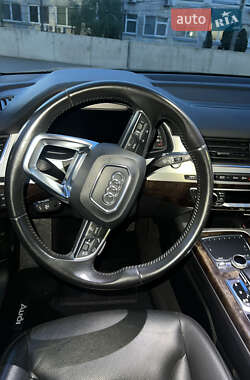 Внедорожник / Кроссовер Audi Q7 2016 в 