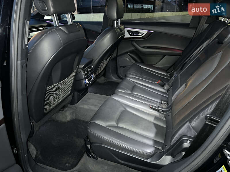 Внедорожник / Кроссовер Audi Q7 2016 в Киеве