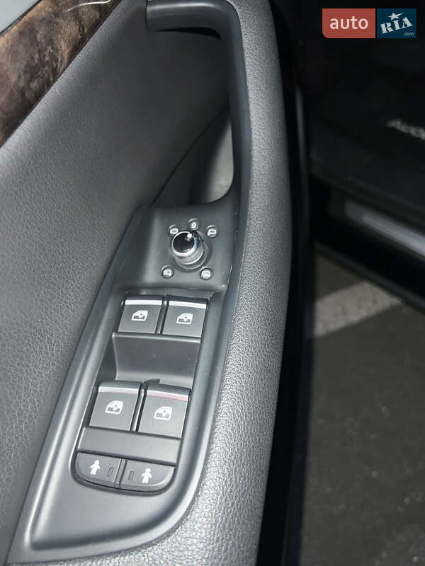Внедорожник / Кроссовер Audi Q7 2016 в Киеве