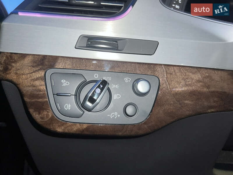 Внедорожник / Кроссовер Audi Q7 2016 в Киеве
