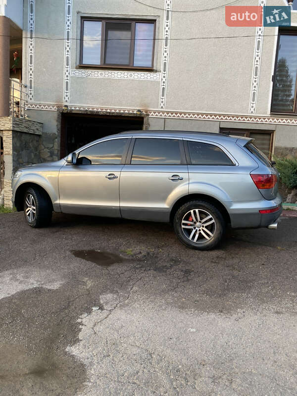 Внедорожник / Кроссовер Audi Q7 2007 в Тячеве