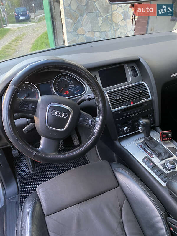 Внедорожник / Кроссовер Audi Q7 2007 в Тячеве