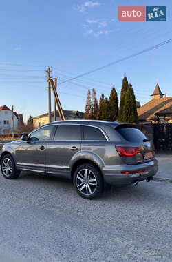 Внедорожник / Кроссовер Audi Q7 2012 в 
