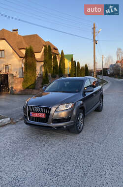 Внедорожник / Кроссовер Audi Q7 2012 в 