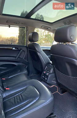 Внедорожник / Кроссовер Audi Q7 2012 в 