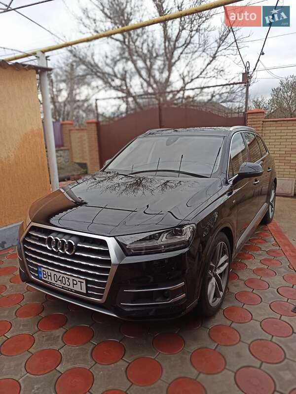 Внедорожник / Кроссовер Audi Q7 2017 в Ананьеве