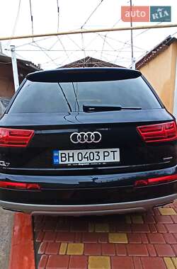 Позашляховик / Кросовер Audi Q7 2017 в Ананьїві