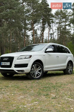Внедорожник / Кроссовер Audi Q7 2014 в 