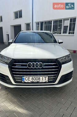 Внедорожник / Кроссовер Audi Q7 2017 в 