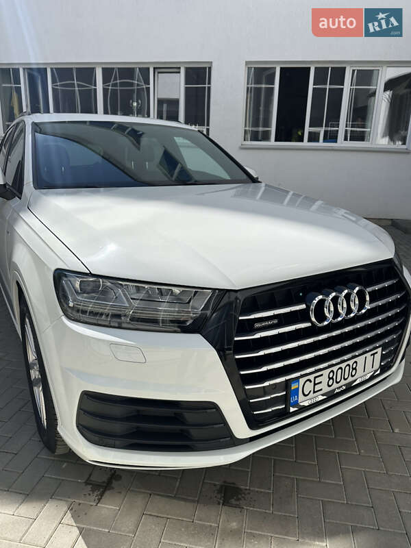 Внедорожник / Кроссовер Audi Q7 2017 в Черновцах
