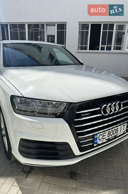 Внедорожник / Кроссовер Audi Q7 2017 в 