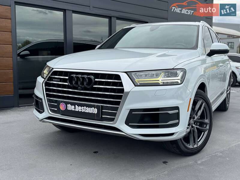 Позашляховик / Кросовер Audi Q7 2017 в Рівному