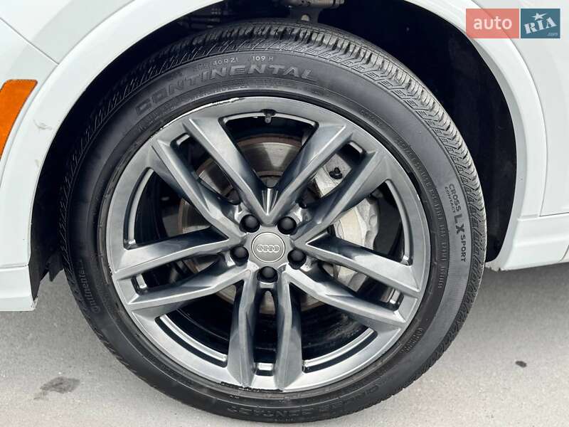 Позашляховик / Кросовер Audi Q7 2017 в Рівному