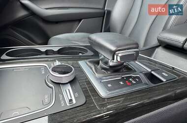 Внедорожник / Кроссовер Audi Q7 2017 в 