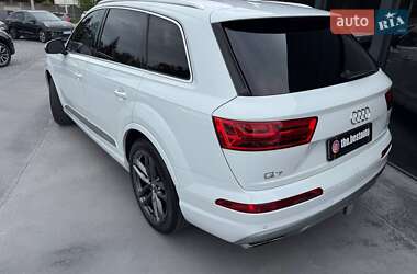 Внедорожник / Кроссовер Audi Q7 2017 в 