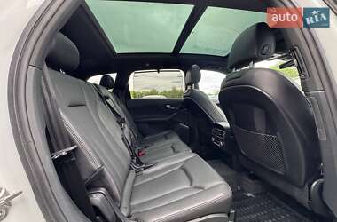 Внедорожник / Кроссовер Audi Q7 2017 в 