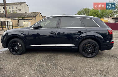 Позашляховик / Кросовер Audi Q7 2016 в 