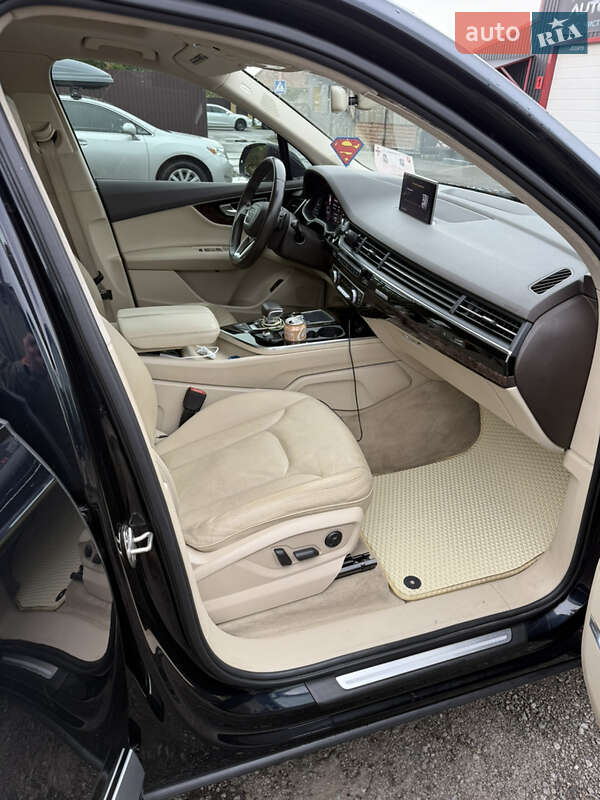 Внедорожник / Кроссовер Audi Q7 2016 в Киеве