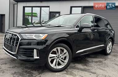 Позашляховик / Кросовер Audi Q7 2022 в 
