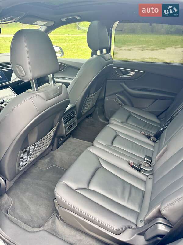 Внедорожник / Кроссовер Audi Q7 2022 в Днепре