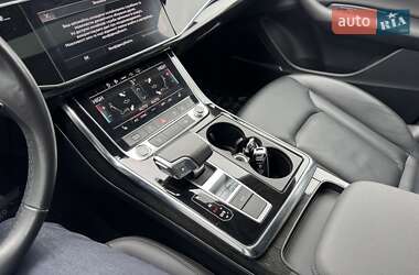 Позашляховик / Кросовер Audi Q7 2022 в 