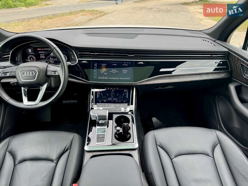 Внедорожник / Кроссовер Audi Q7 2022 в Днепре