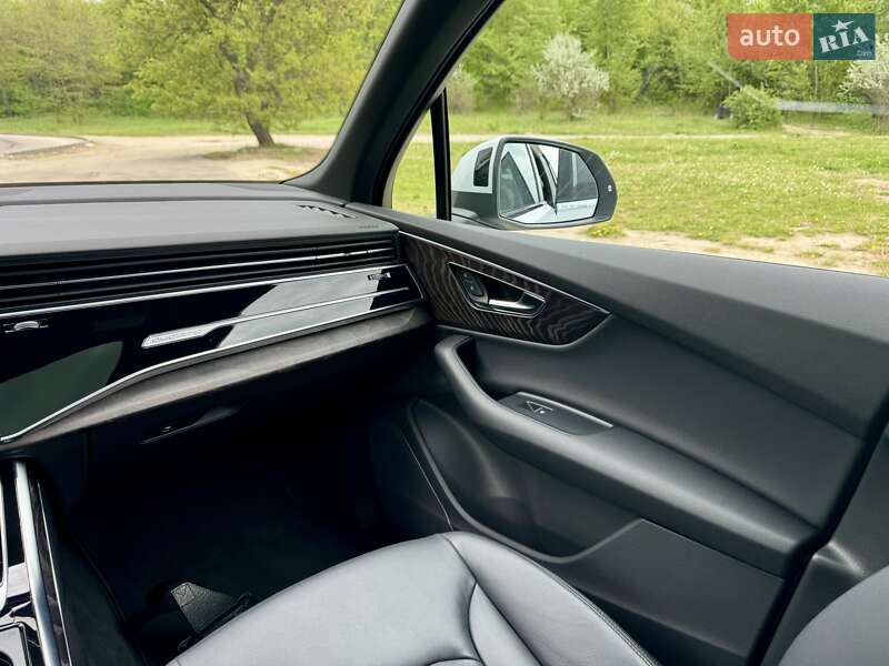 Внедорожник / Кроссовер Audi Q7 2022 в Днепре